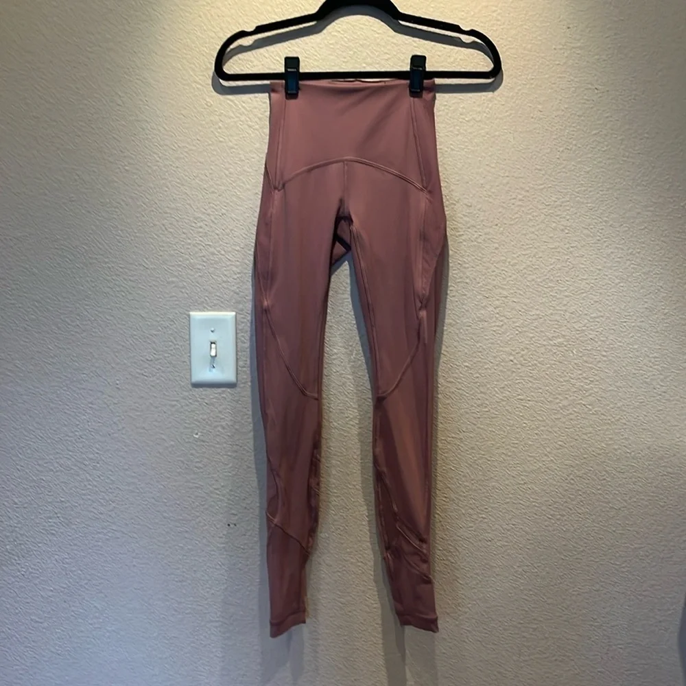 Lululemon Women’s Mauve Pink Leggings Size 2